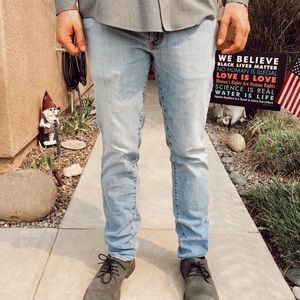 men’s levi blue straight leg jeans